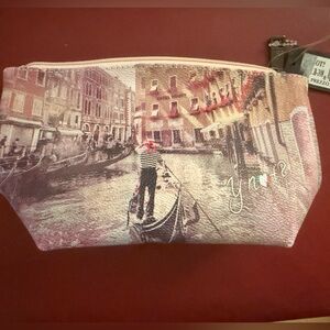 Romantic Italian-scene leather clutch — brand new with tags 🇮🇹✨